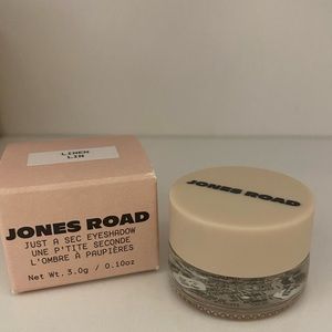 Jones Road- Just A Sec Eyeshadow- Linen